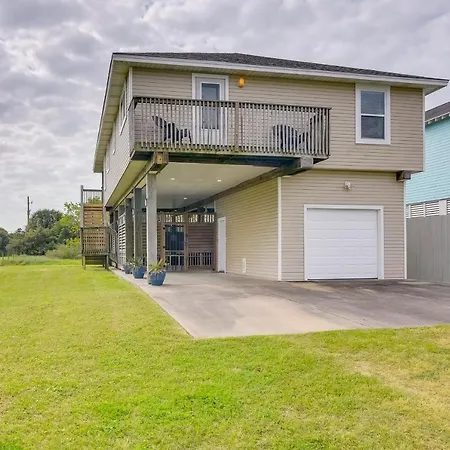 Galveston Escape With Entertainment Patio And Deck! Villa